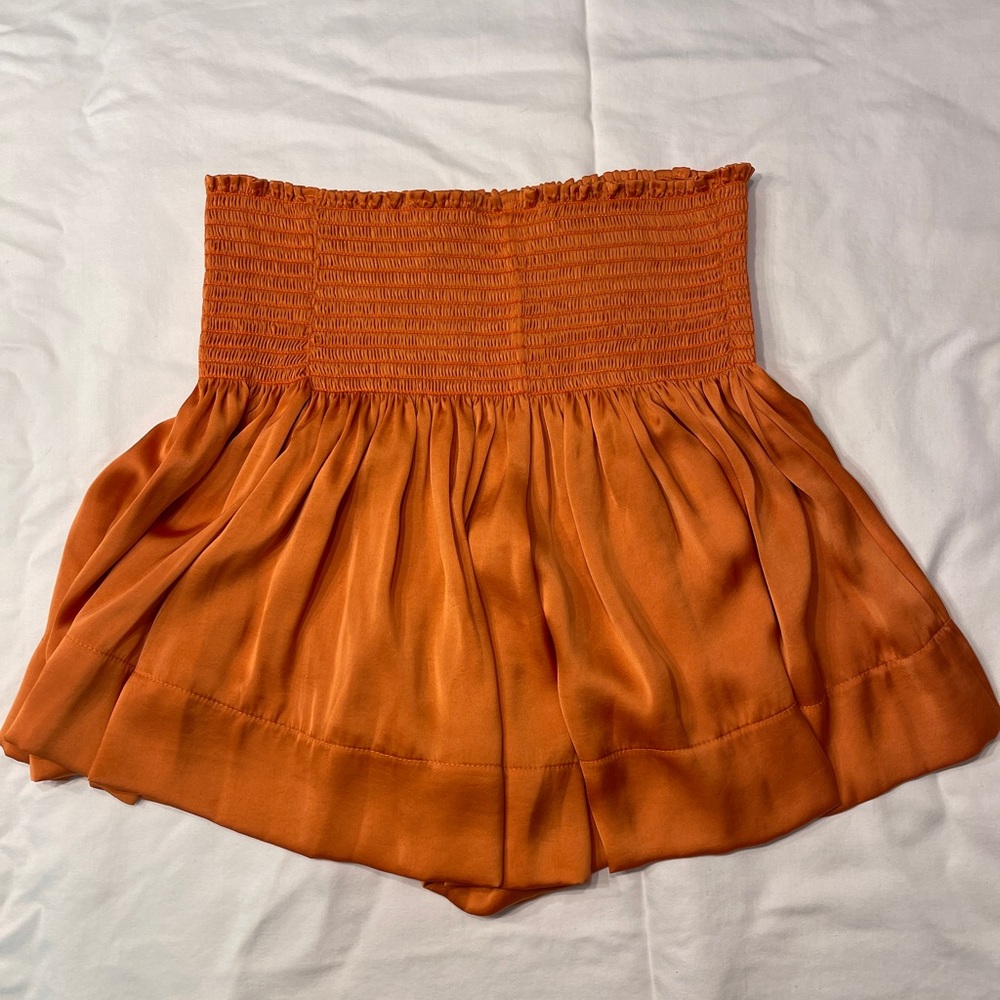 Koch Erica Skirt in Texas Tangerine. Size small. New with removed tag included.